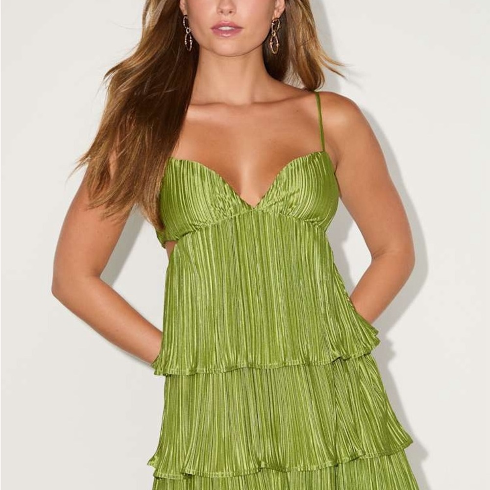 Lulus Sleek Dedication Green Satin Plisse Cutout Tiered Mini Dress Size Small